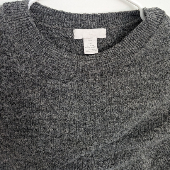 Long sleeve gray sweater - Picture 3 of 4